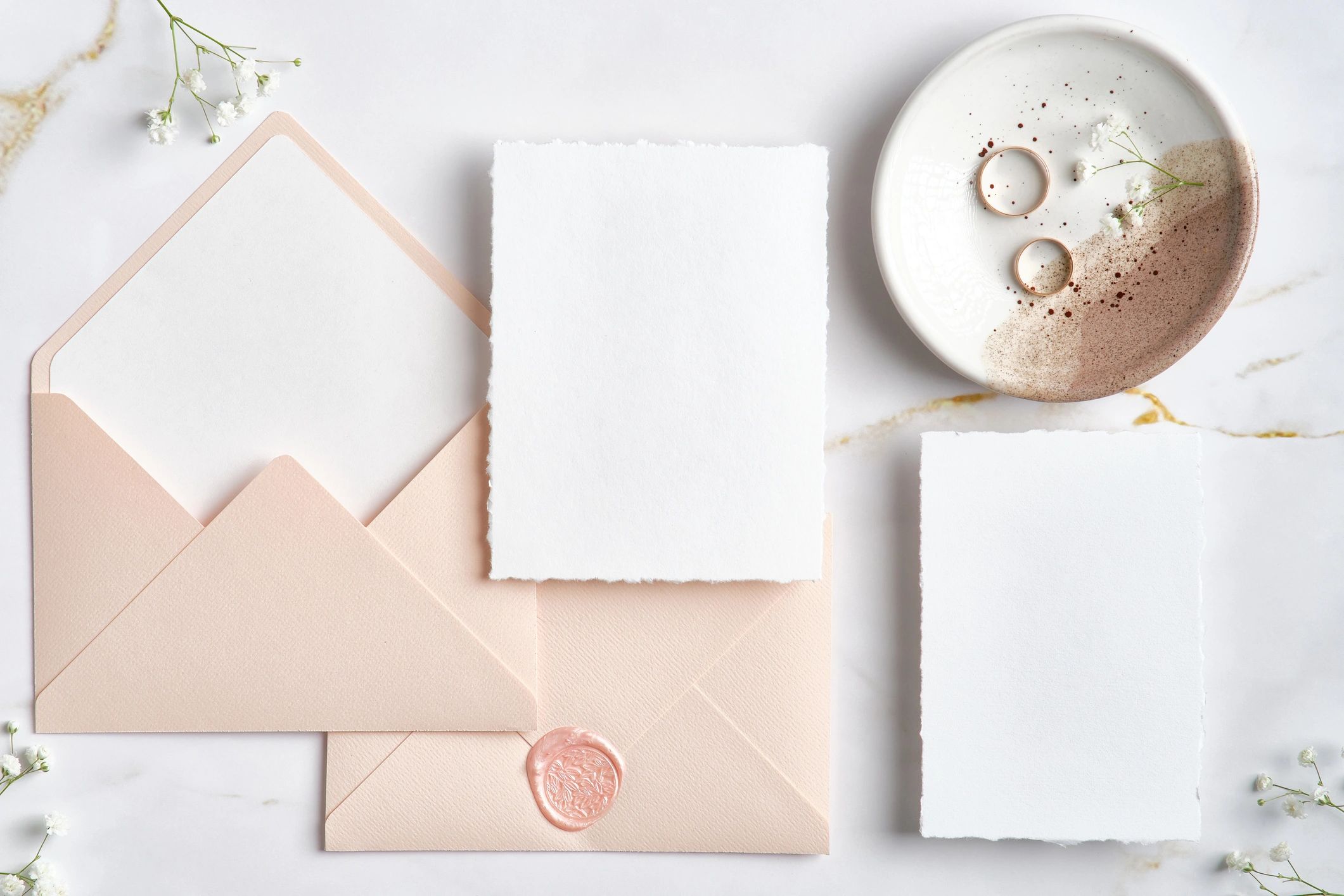 Minimalist wedding invitation